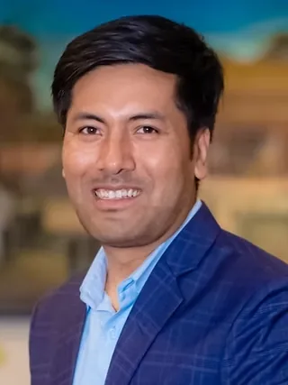 Portrait of Ramesh Prajapati, Solutions Architect at Novelty Technology